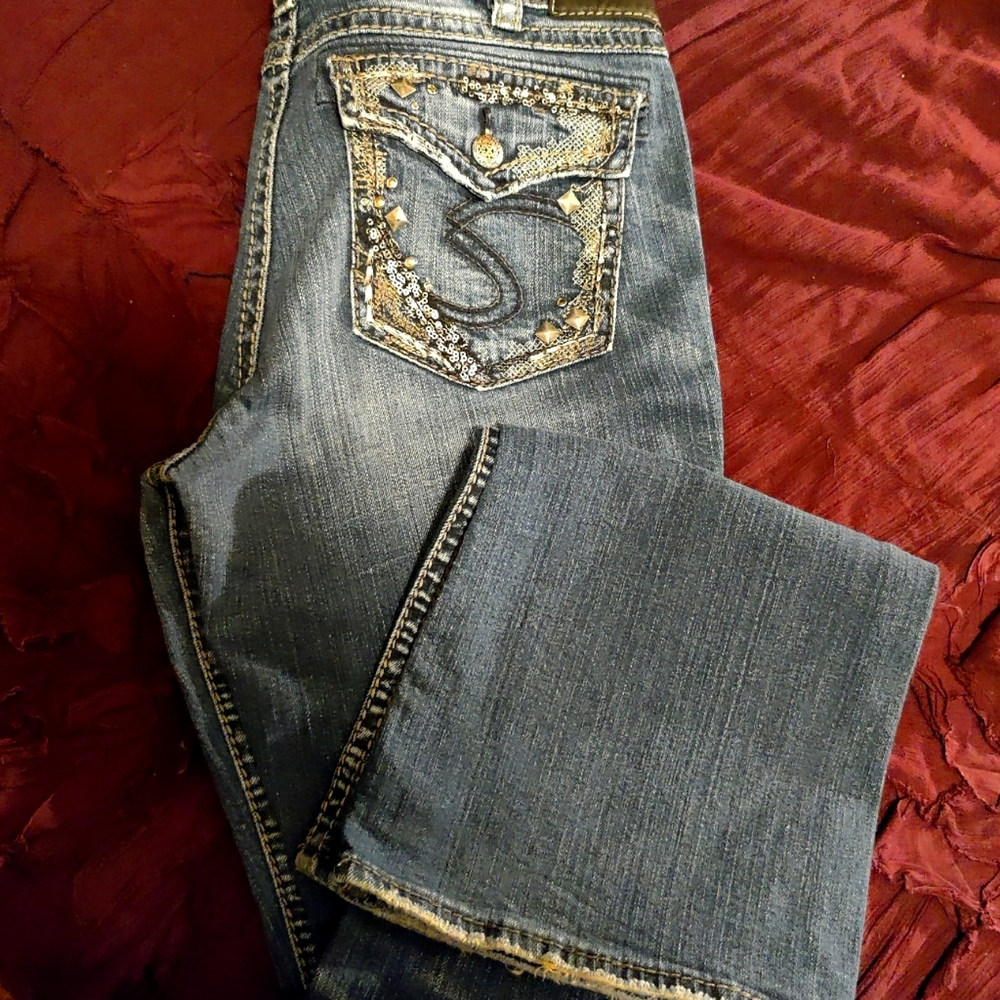 Silver Suki size 31/32 midrise bootcut jeans